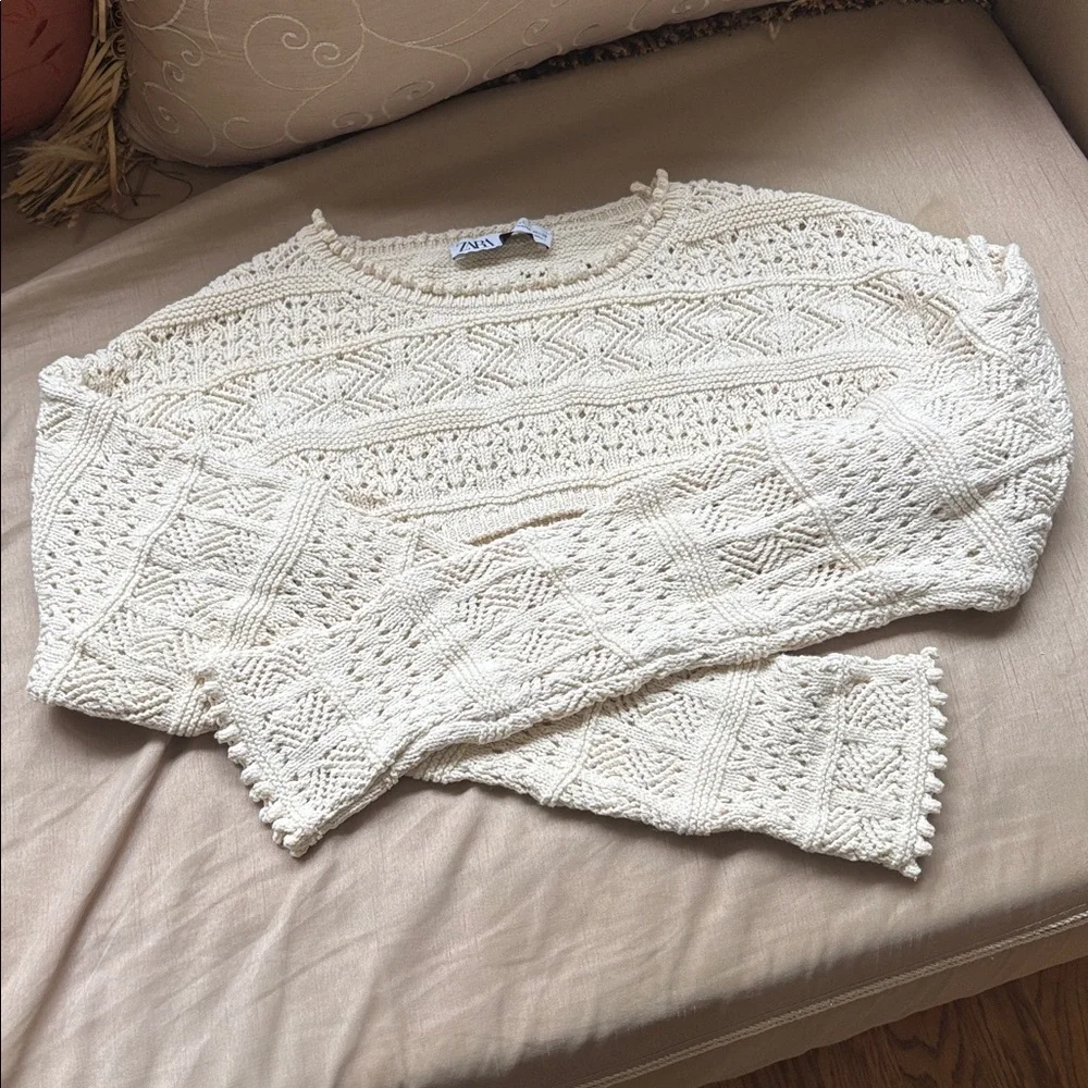 Zara crochet knit cream shrug sz.M